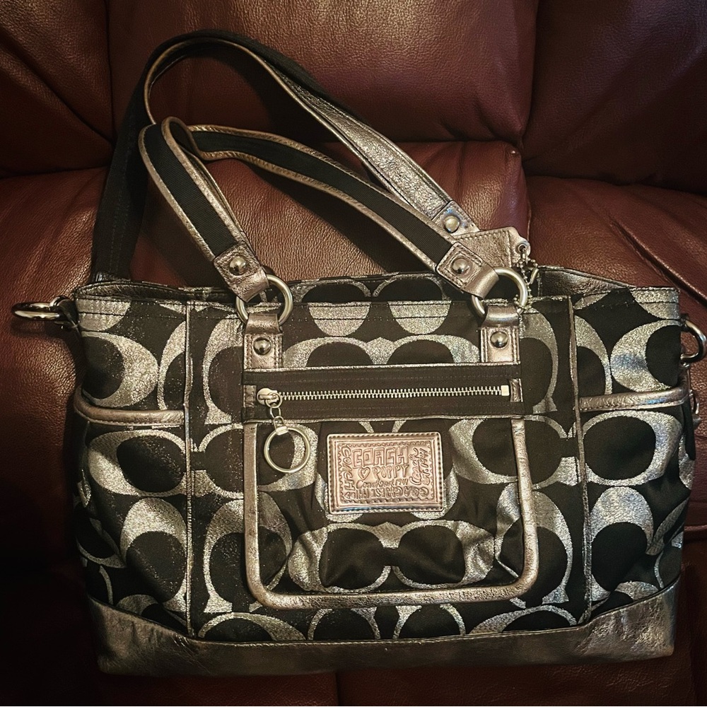 Coach poppy black and silver purse